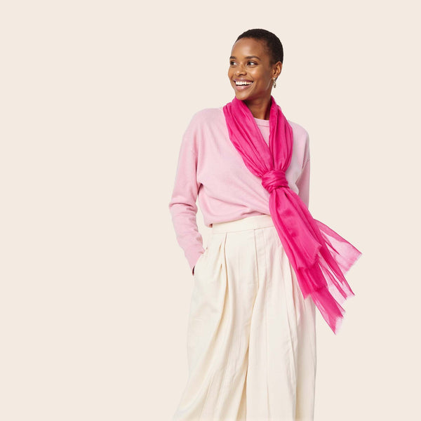 FEATHERLIGHTSCARF